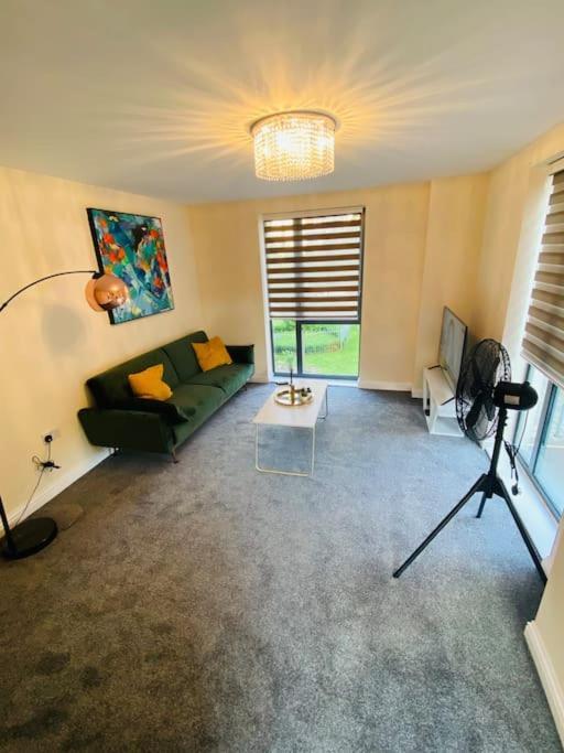 Beautiful And Modern 2 Bedroom Flat In Colindale Edgware Eksteriør bilde