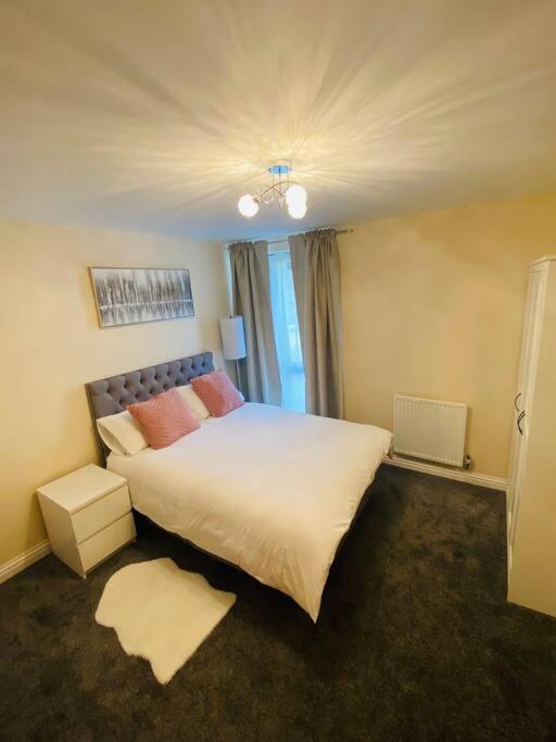 Beautiful And Modern 2 Bedroom Flat In Colindale Edgware Eksteriør bilde